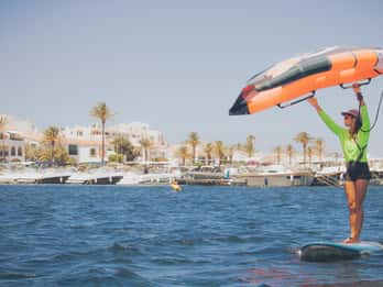 Fornells: Wing Foil Lesson with Gear in Menorca