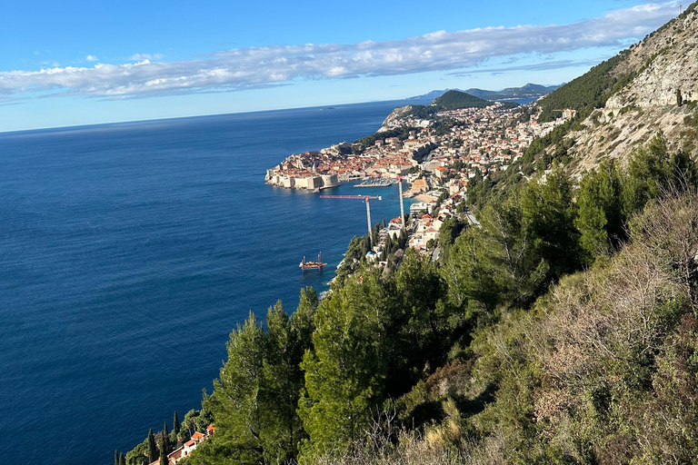 من تيرانا/دوريس: رحلة ليوم واحد إلى ساحل الجبل الأسود ودوبروفنيك