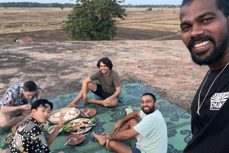 Arugam Bay: Jungle BBQ Experience with Hotel Pickup