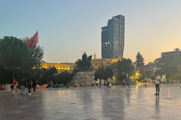 Transfer und Einführung in Tirana