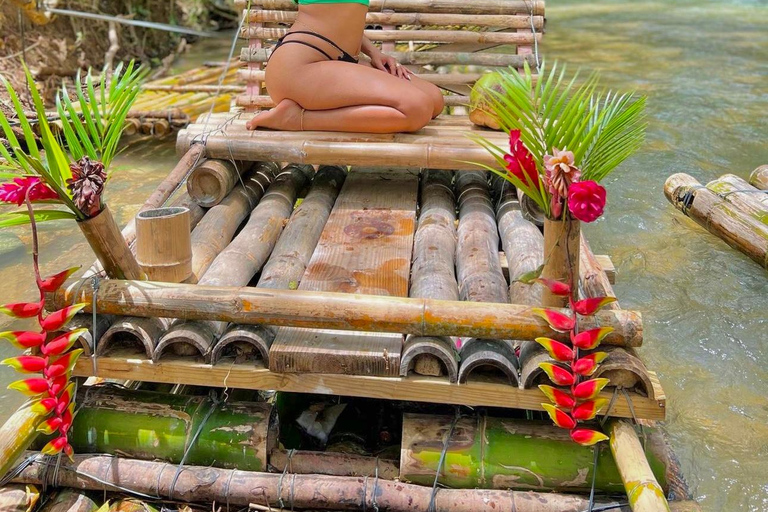 Montego Bay: Bamboo Rafting and Clear Kayak Photo Shoot Montego Bay: Bamboo Rafting and Clear Kayak Photo Shoot