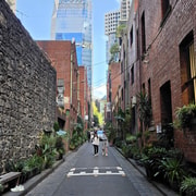 Melbourne Moments: Walking Tour & Photo Experience