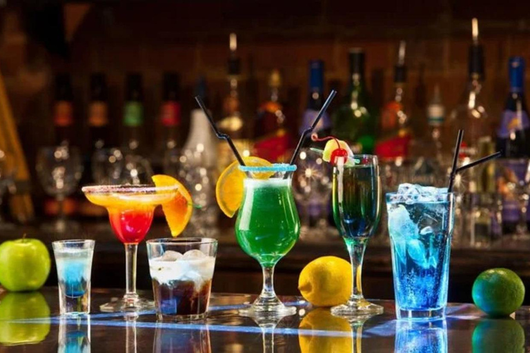 Accra: Exclusive East Legon Nightlife Tour with Cocktails