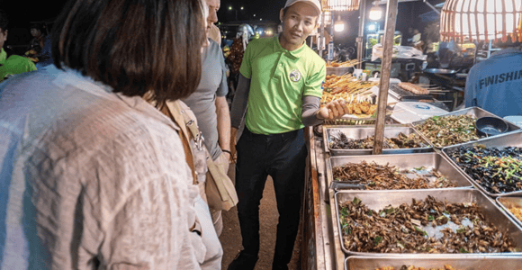 Siem Reap: Angkor Sunrise Tour & Evening Food Tour by Vespa