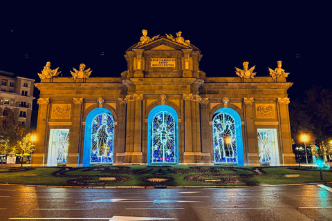 Madrid: Christmas Lights Tour by Electric Tuk-Tuk