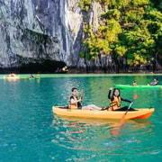 Hanoi: Ha Long Bay Day Trip Cruise with Kayaking and Lunch