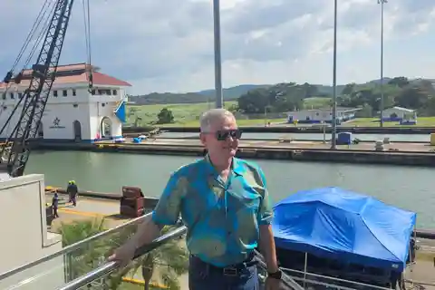 Panama: Layover Canal Miraflores Center & City Tour