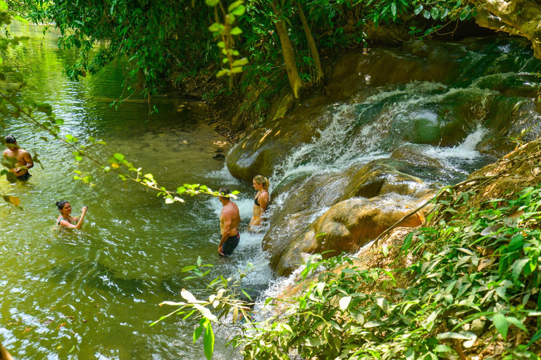 Fuga particular de Krabi: Piscina Esmeralda, Fontes Termais e Caverna do TigreVan particular