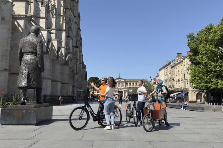 Bordeaux: Guided Bike Tour for All Ages in the Wine Capital Bordeaux: Guided E-Bike Tour for All Ages in Dutch
