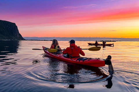 إيجوم: جولة جزر لوفوتن منتصف الليل صن كاياك