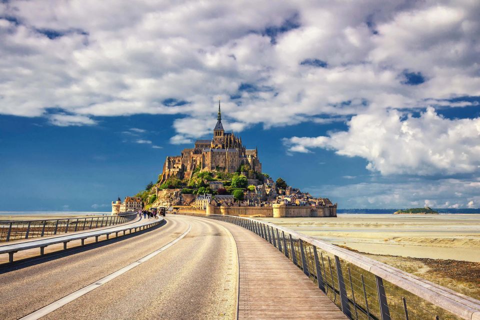 self guided tour mont st michel