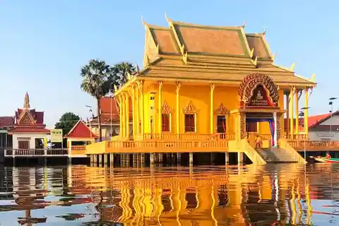 Full Day: Highlight Ruin and Floating Village