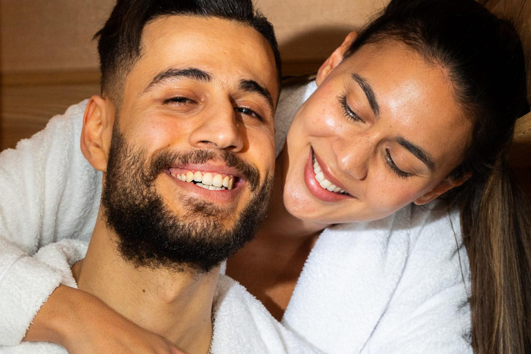 París: Estancia en el Hotel Seine Yacht y espectáculo de Cabaret Latino Paradis