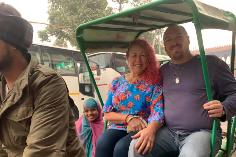 Cover Delhi in a Day: Private Guided Tour with 9 place visitEntrance+ Car + guide