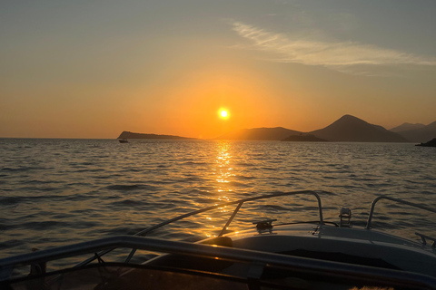 Azure Paradise : visite en bateau de la grotte bleue et de la baie de Kotor