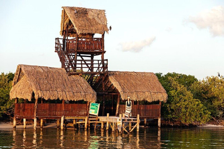 Holbox: Yalahau, Ilha da Paixão e passeio de barco em Punta MosquitoExcursão particular