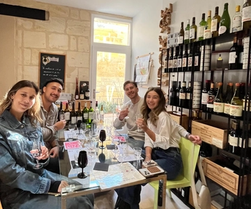 6 Şarap ve Eşleşmeleri ile Rehberli Bordeaux Şarap Tadım Sınıfı