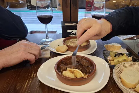 Visite culinaire de Cadix avec Tapas et boissons avec un local