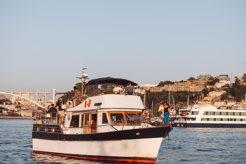 Porto: 6 Brücken Portwein-Flusskreuzfahrt mit 4 VerkostungenPorto - 6 Brücken Hafenwein-Flusskreuzfahrt mit 4 Verkostungen