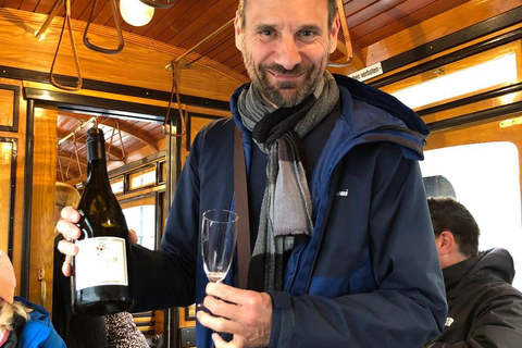 Innsbruck: Guided City Tour with Wine Tasting