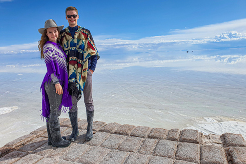 La Paz: 5-Day Uyuni Salt Flats Journey with Return ENGLISH-SPEAKING GUIDE