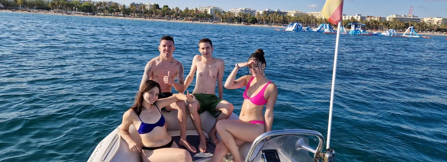 Salou : Excursion en bateau zodiac privé dans les criques de Salou