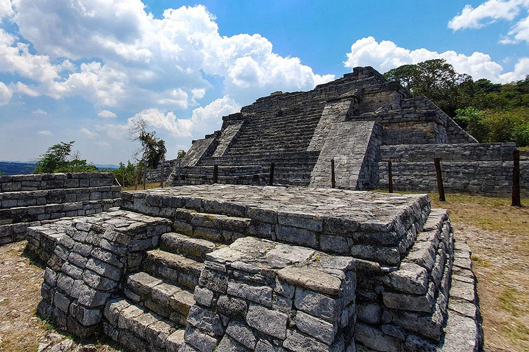A day trip to Chinkultic and Montebello Lakes from San Cristóbal de Casas: Tour A day trip to Chinkultic and Lagos de Montebello from San Cristóbal de Casas: Tour