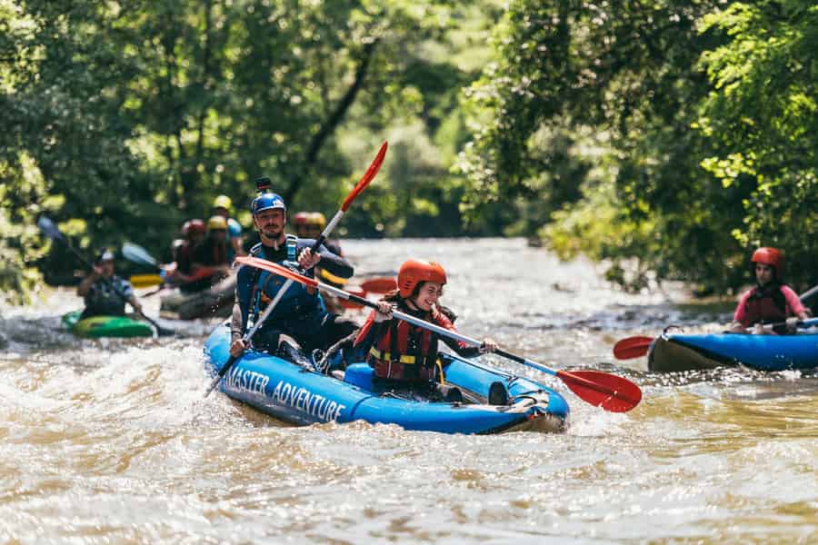 Vadu Crisului: Rafting oder Kajaktour auf dem Crisul Repede. Foto: GetYourGuide Vadu Crisului: Rafting oder Kajaktour auf dem Crisul Repede. Foto: GetYourGuide