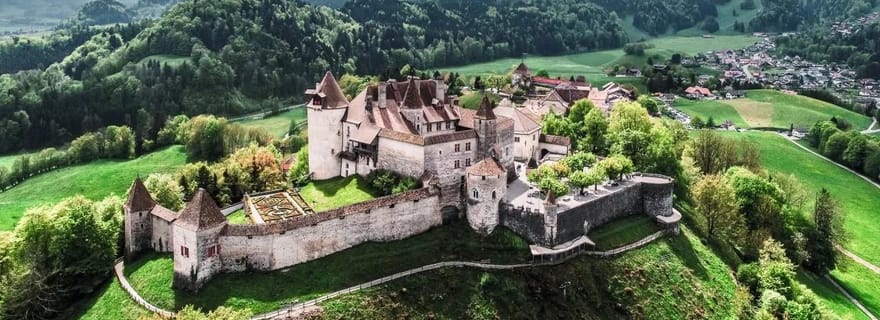 Depuis Lausanne : visite de Gruyères avec dégustation de chocolat et de fromage