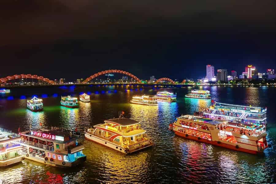 Da Nang: Han-Fluss-Kreuzfahrt bei Nacht. Foto: GetYourGuide Da Nang: Han-Fluss-Kreuzfahrt bei Nacht. Foto: GetYourGuide