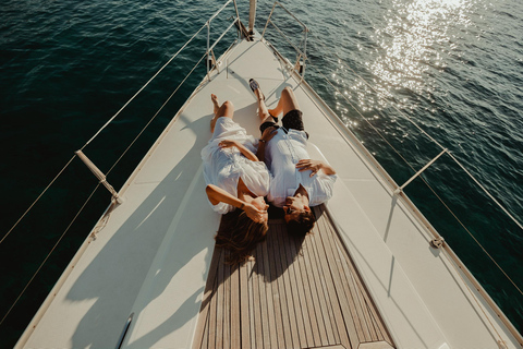 Agios Nikolaos : Excursion en bateau à voile à l'heure dorée avec vin et collations