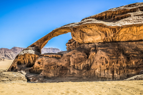 Aqaba: Tour particular em Wadi Rum com safári de jipe e jantar