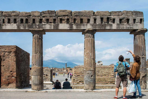 Sorrento: Dagtrip Pompeii en de Vesuviusberg met gids