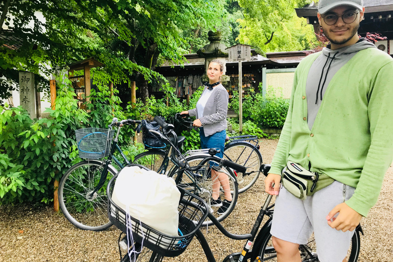 Pedala pelas jóias escondidas de Quioto e passeia por Gion