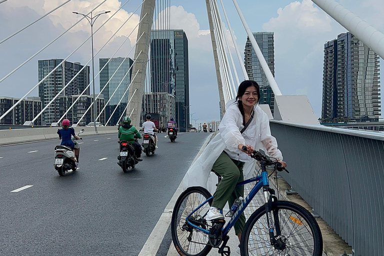 Tour por los lugares más destacados y las joyas ocultas de la ciudad de Ho Chi MinhExcursión en moto