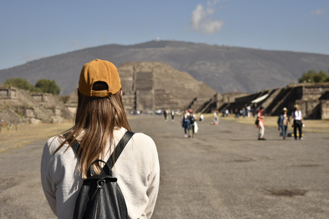 Teotihuacan Pyramids complete without shops or restaurantsFrom CDMX: Teotihuacan Pyramids Day Trip with Entry &amp; Guide