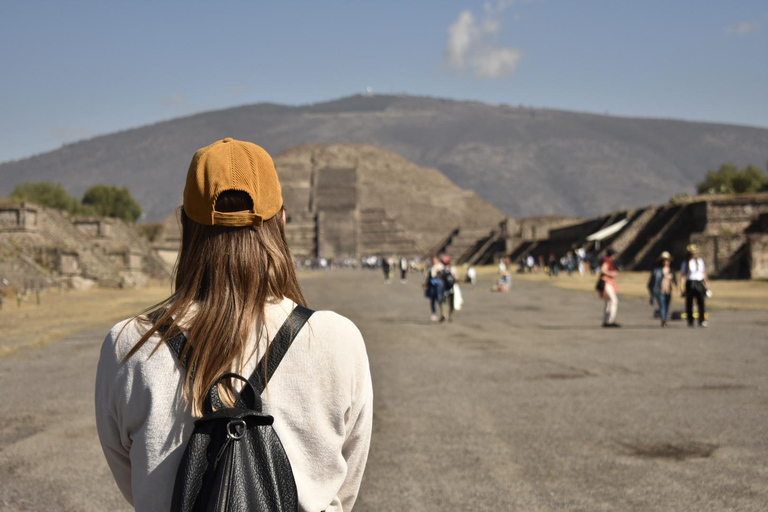 Teotihuacan Pyramids complete without shops or restaurantsFrom CDMX: Teotihuacan Pyramids Day Trip with Entry &amp; Guide