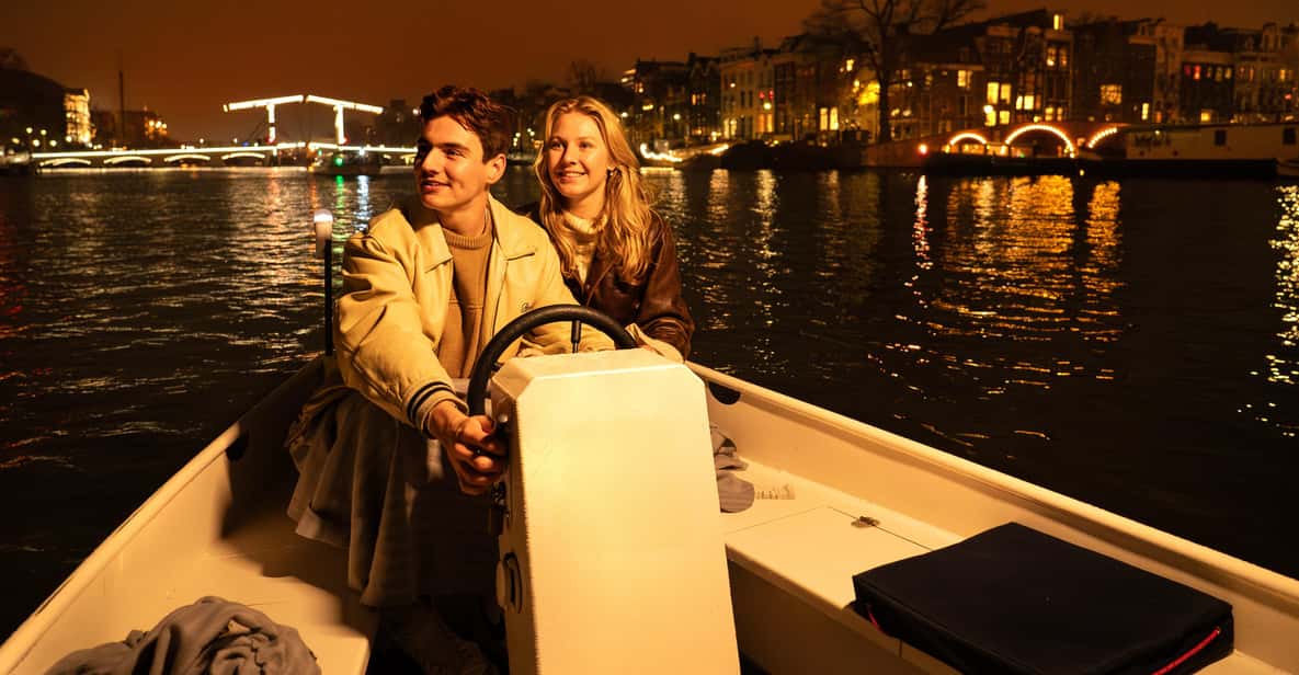 Afbeelding 4 van Amsterdam: Kapitein voor een dag 2 uur bootverhuur