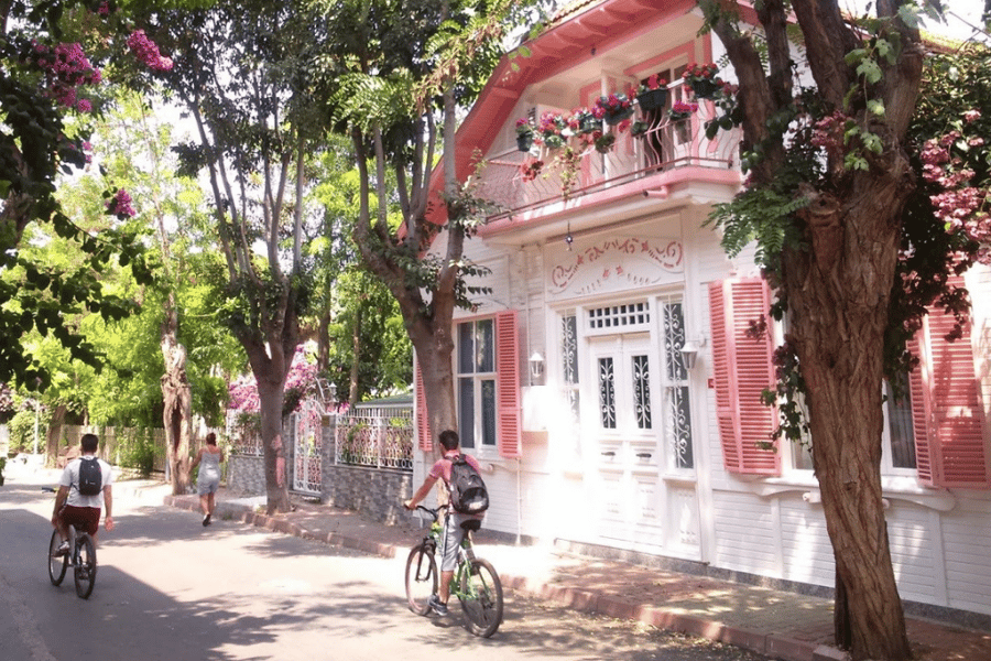 Istanbul: Prinzeninseln Tour mit Heybeliada und Büyükada. Foto: GetYourGuide