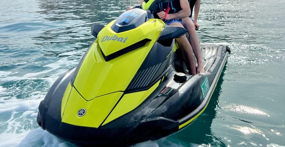 Palm Jumeirah: 1.5-Hour Guided Jet Ski Tour