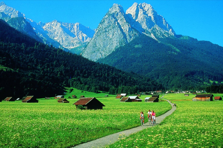 Munich: Zugspitze, Eibsee & Neuschwanstein. Private Tour