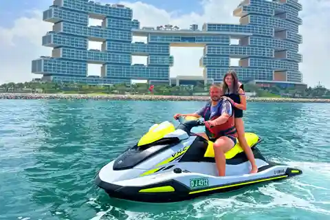Dubai: Jet Ski Ride with Photos and Videos - 1 Hr