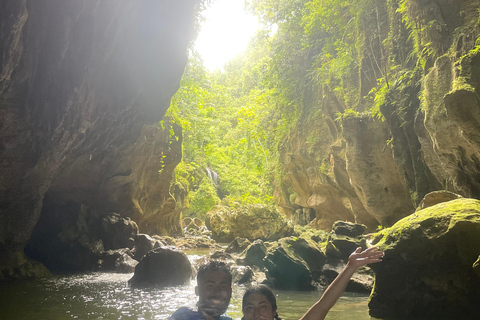 Arenales-grotten / Charco Azul & verborgen watervalavontuur