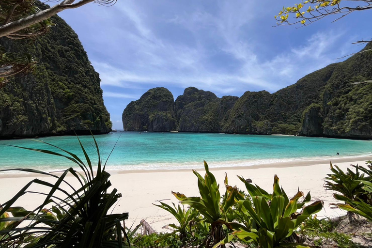 Phi Phi: First Group at Maya Bay, Avoid The Crowds Boat Tour [Full-Day] Maya Bay Speedboat Tour