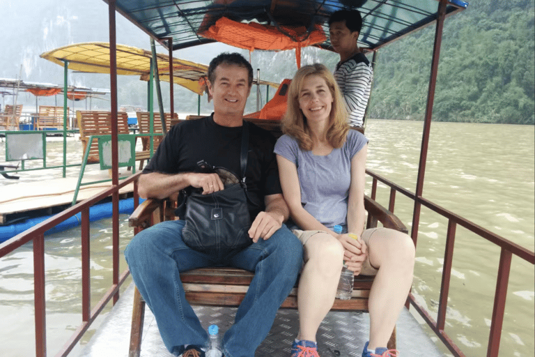 From Guilin: Li River Bamboo Rafting & Xianggong Hill Tour