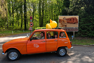 Compiègne: beleef in een Renault 4L een speurtocht en vind de laatste raadselopdracht