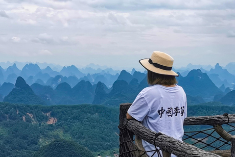 Da Yangshuo: gita di un giorno sul fiume Yulong in zattera di bambù e al picco RuyiPrivate Tour (Chinese Speaking Driver)
