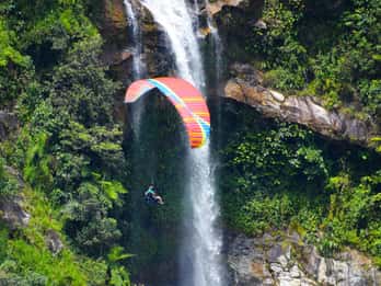 Paragliding flight and Guatapé tour from Medellín