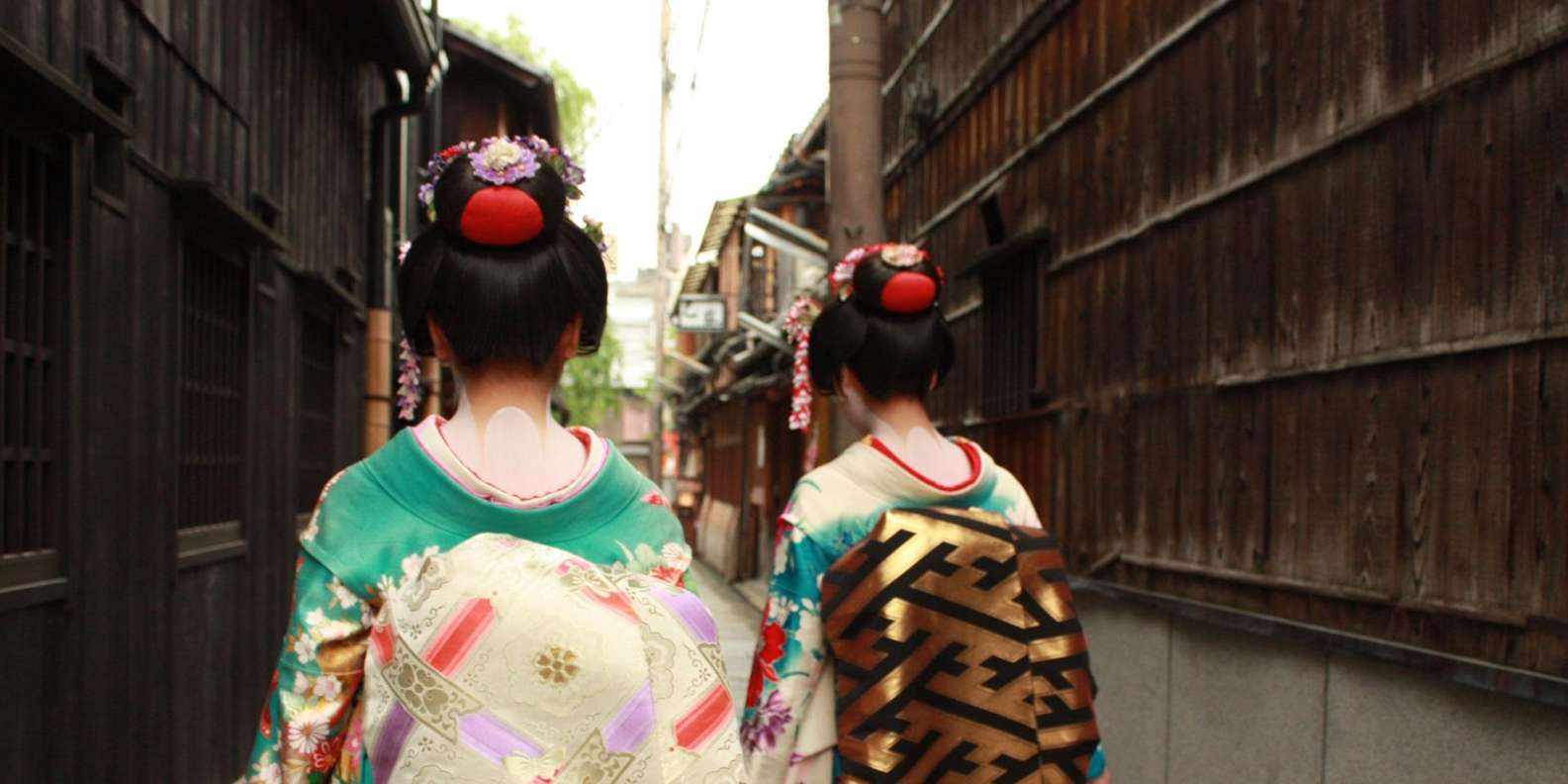 Kyoto: Gion Geisha District Walking Tour - Stories of Geisha