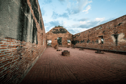 Ayutthaya: Excursión de un día a los Templos y Cafés Patrimonio de la UNESCOÚnete al tour de medio día